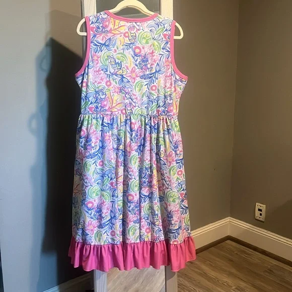 NEW Disney Mickey Minnie Donald Daisy Ruffle Dress Lilly Pullitzer* Sz L/XL🩷 - Picture 2 of 15